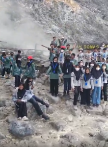🌋 MENAKLUKKAN TANGKUBAN PARAHU: DARI KAWAH RATU KE KAWAH DOMAS! 🥾